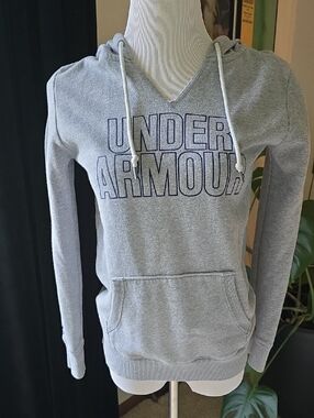 Under Armour Women’s Gray Hooded Pullover Sz S